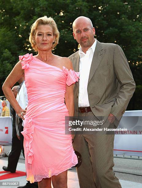 Suzanne von Borsody and Jens Schniedenharn attend the 'Movie Meets Media' party at discotheque P1 on June 29, 2009 in Munich, Germany.