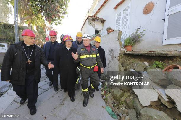 Ischia, Cardinal Bassetti, President of the CEI on the strands hit by the earthquake, together with other prelates and the Fire Brigade.