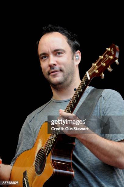 Dave Matthews performs on stage on the last day of Hard Rock Calling at Hyde Park on June 28, 2009 in London, England.