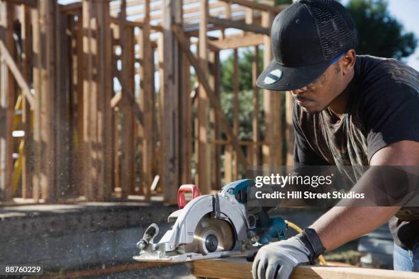 Man Using Saw 31,331 Circular Saw Stock Photos, High-Res Pictures, and Images - Getty ...