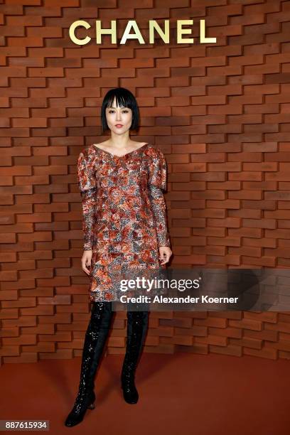 Rinko Kikuchi arrives for the Chanel - Collection Metiers d'Art Paris Hamburg 2017/18 at The Elbphilharmonie on December 6, 2017 in Hamburg, Germany.