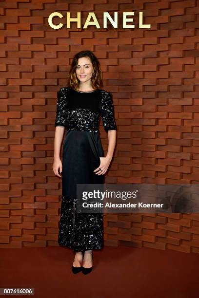 Phoebe Tonkin arrives for the Chanel - Collection Metiers d'Art Paris Hamburg 2017/18 at The Elbphilharmonie on December 6, 2017 in Hamburg, Germany.