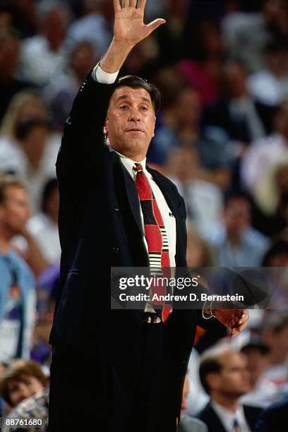 Rudy T Rockets 605 Rudy Tomjanovich Rockets Stock Photos, High-Res Pictures, and ...