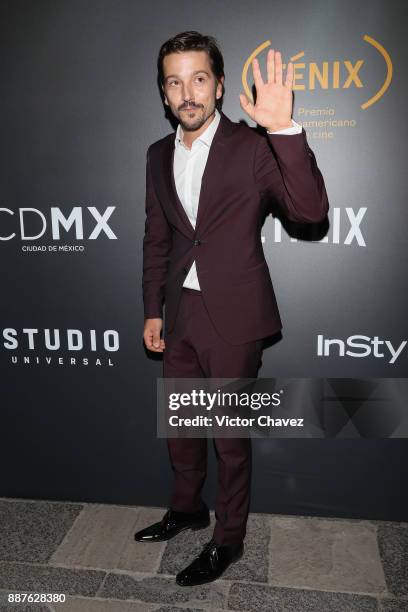 Diego Luna attends the Premio Iberoamericano De Cine Fenix 2017 press room at Teatro de La Ciudad on December 6, 2017 in Mexico City, Mexico.