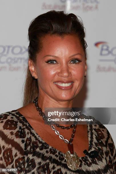 Singer/actress Vanessa Williams attends the Rack Relay Race to benefit Dress for Success at Grand Central Terminal on June 30, 2009 in New York City.