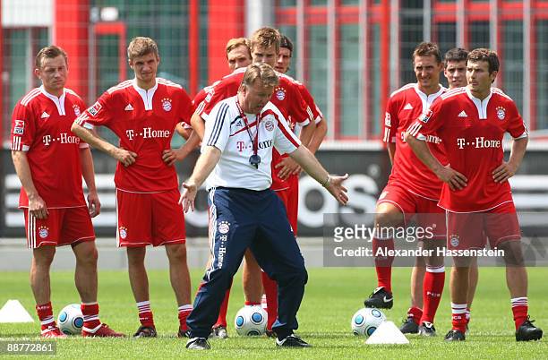 Head coach Louis van Gaal gestures during the FC Bayern Muenchen training session at Bayern's trainings ground Saebener Strasse on July 1, 2009 in...