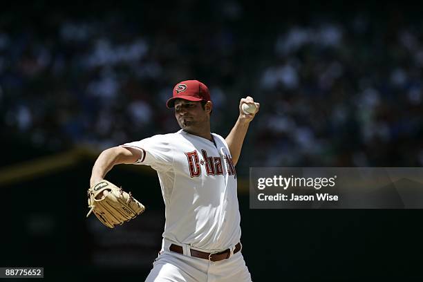 Doug Davis of the Arizona Diamondbacks pitches against the Chicago Cubs on Wednesday, April 29, 2009 at Chase Field in Phoenix, Arizona. The...