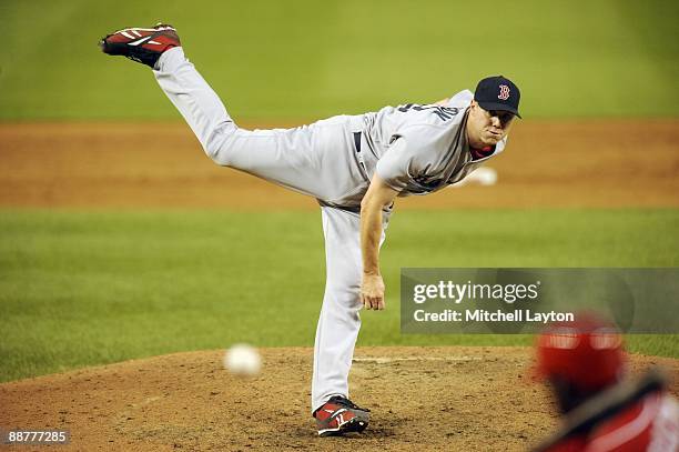 Jonathan Papelbon of the Boston Red Sox pitches during a baseball game against the Washington Nationals on June 24, 2009 at Nationals Park in...