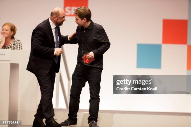 Kevin Kuehnert , leader of the youth organisation of the Social Democrats, congrats Martin Schulz , leader of the German Social Democrats , after the...