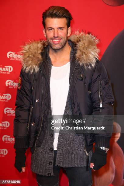 Singer J Khan attends the premiere of 'Ferdinand - Geht STIERisch ab!' at Zoo Palast on December 7, 2017 in Berlin, Germany.