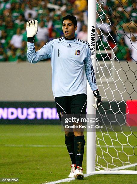 Rafael Romo Photos and Premium High Res Pictures - Getty Images