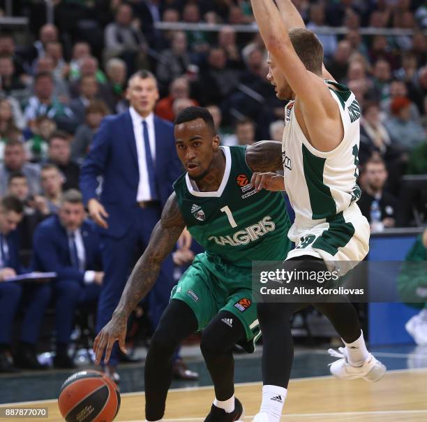 Dee Bost, #1 of Zalgiris Kaunas in action during the 2017/2018 Turkish Airlines EuroLeague Regular Season Round 11 game between Zalgiris Kaunas and...