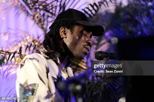 Devonté Hynes performs during Artsy Projects Miami VIP at The Bath Club on December 6, 2017 in Miami Beach, Florida.