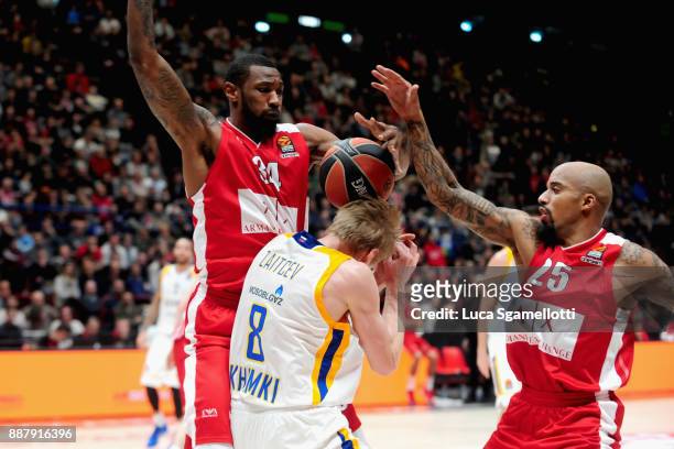 Cory Jefferson, #34 and Jordan Theodore, #25 of AX Armani Exchange Olimpia Milan competes with during the 2017/2018 Turkish Airlines EuroLeague...