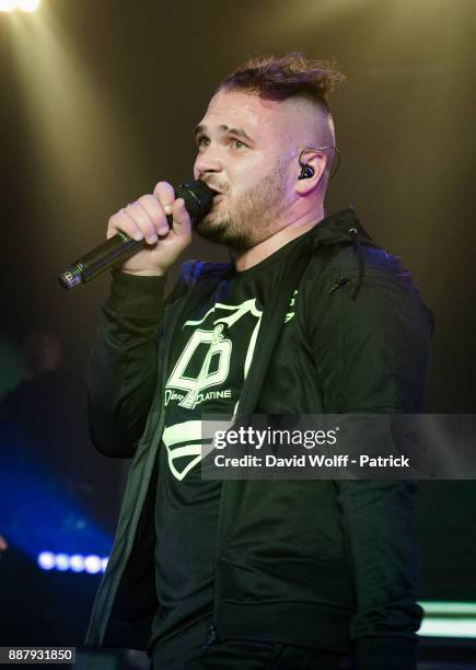 Jul performs at AccorHotels Arena on December 7, 2017 in Paris, France.