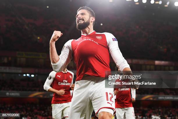 Olivier Giroud celebrates scoring the 5th Arsenal goal during the UEFA Europa League group H match between Arsenal FC and BATE Borisov at Emirates...