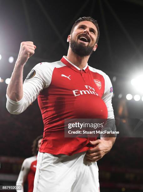 Olivier Giroud celebrates scoring the 5th Arsenal goal during the UEFA Europa League group H match between Arsenal FC and BATE Borisov at Emirates...
