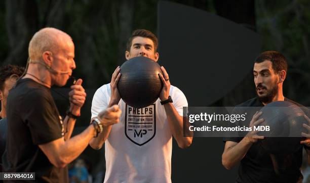 Michael Phelps attends a public training session as an Under Armour Ambassador at The Rosedal on December 7, 2017 in Buenos Aires, Argentina.