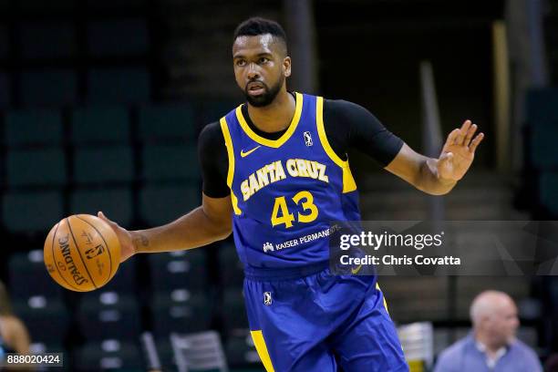 James Southerland of the Santa Cruz Warriors handles the ball against the Austin Spurs on December 7, 2017 at H-E-B Center at Cedar Park in Cedar...