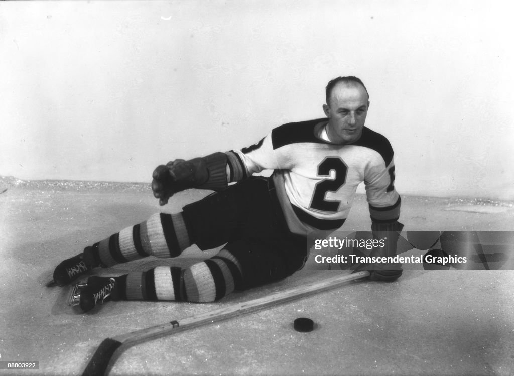 Eddie Shore on Ice 1930