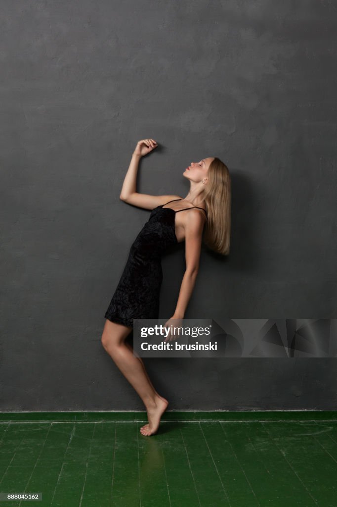 Portrait of a beautiful girl in the studio
