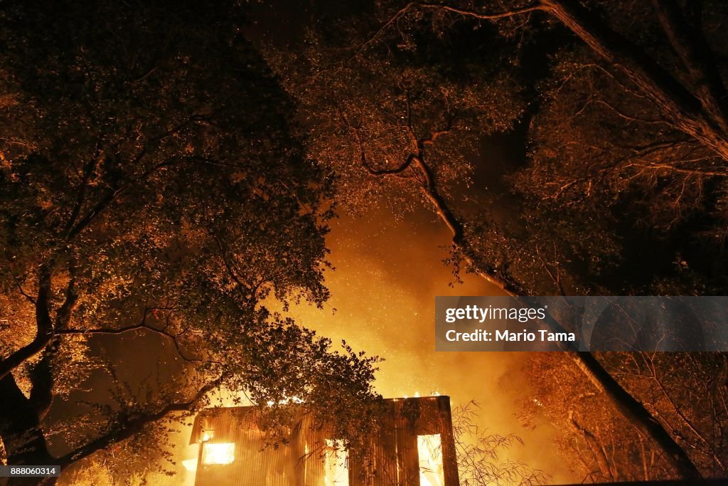 Southern California Wildfires Forces Thousands to Evacuate
