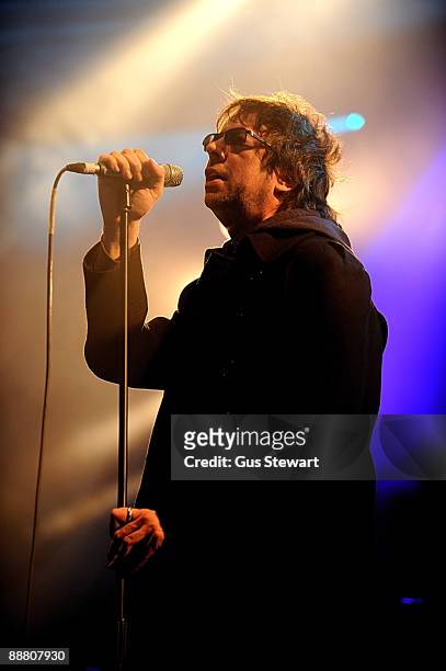 Ian McCulloch of Echo and the Bunnymen performs on stage on day 1 of Hard Rock Calling at Hyde Park on June 26, 2009 in London, England.