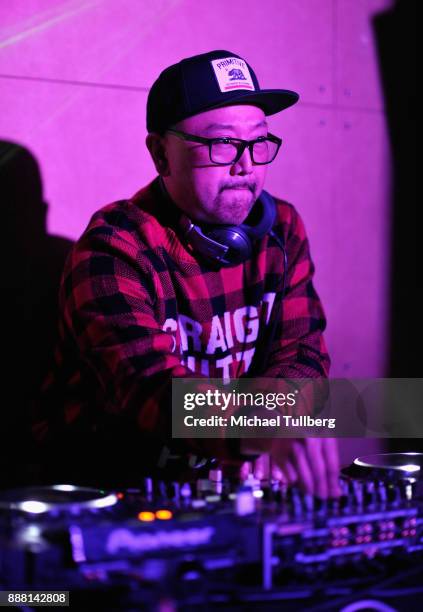 Electronic music artist Simply Jeff performs at Groove Radio's 14th annual Holiday Groove live broadcast and toy drive on December 7, 2017 in Los...