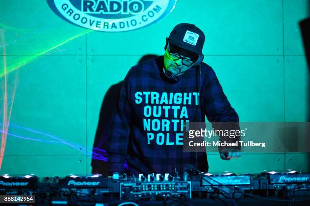 Electronic music artist Simply Jeff performs at Groove Radio's 14th annual Holiday Groove live broadcast and toy drive on December 7, 2017 in Los...