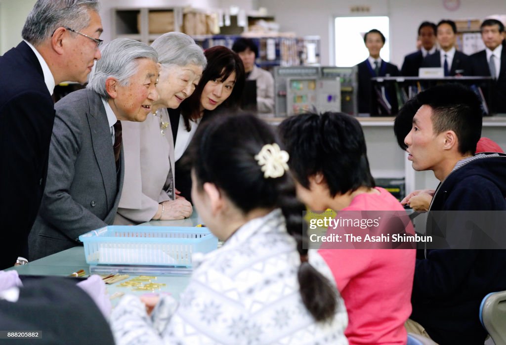 Emperor And Empress Visit Factory Where Disabled People Working