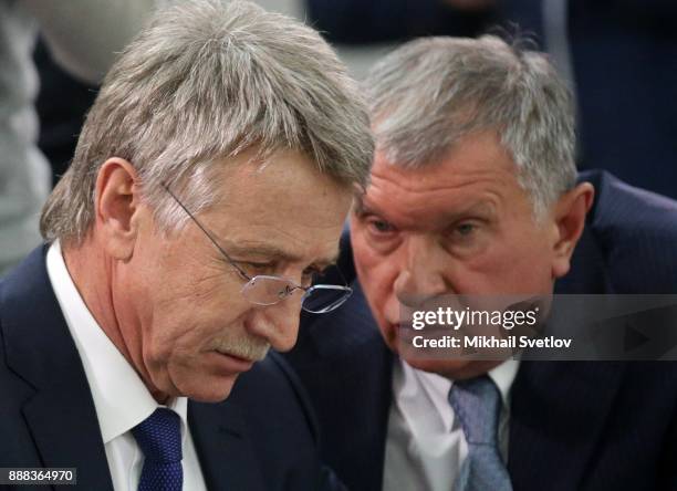 Russian businessman anb billionaire, Novatek CEO Leonid Michelson listens Rosneft President Igor Sechin while visiting the LNG plant in Sabetta sea...