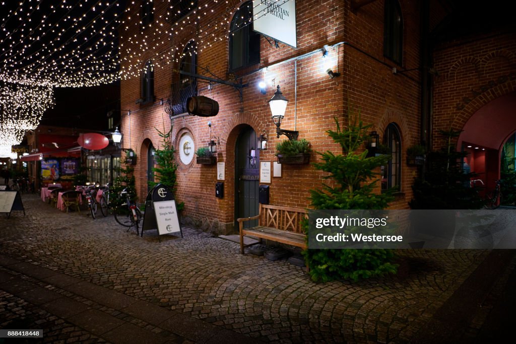 キリスト教 4、オーデンセ市のパブ