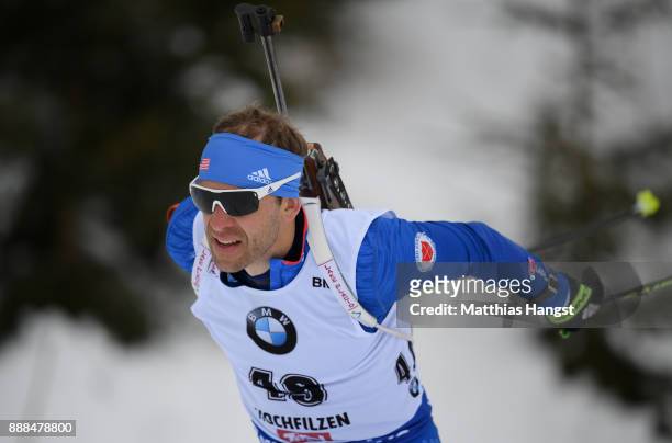 Lowell Bailey of the USA competes in the 10 km Men's Sprint during the BMW IBU World Cup Biathlon on December 8, 2017 in Hochfilzen, Austria.
