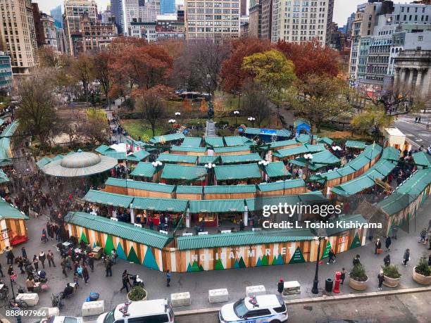 union square park in new york city, new york - union square new york city stock-fotos und bilder