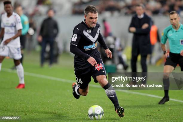 Jeremy Toulalan of Bordeaux in action during the Ligue 1 match between FC Girondins de Bordeaux and Strasbourg at Stade Matmut Atlantique on December...