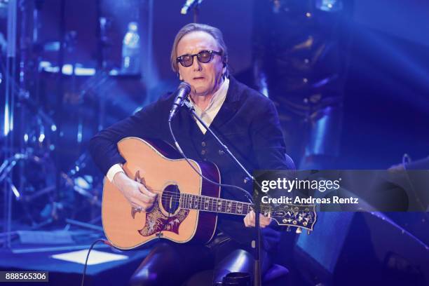 Marius Mueller-Westernhagen performs on stage during the German Sustainability Award at Maritim Hotel on December 8, 2017 in Duesseldorf, Germany.