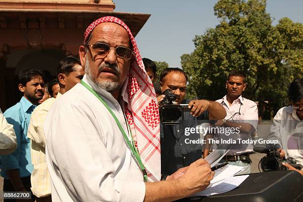 Akbar Dumpy 22 Dumpy House Stock Photos, High-Res Pictures, and Images - Getty Images