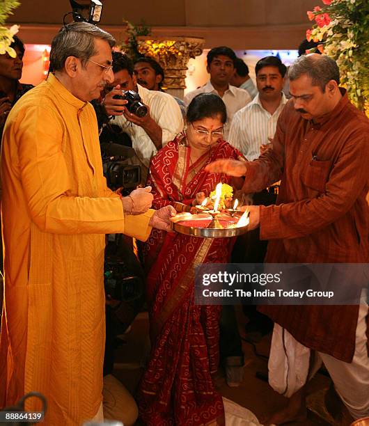 Soneji, Chief Operating Officer of Bombay Stock Exchange with his wife doing Lakshmi Puja at BSE office in Mumbai, Maharashtra, India ( ML Sony,Chief...