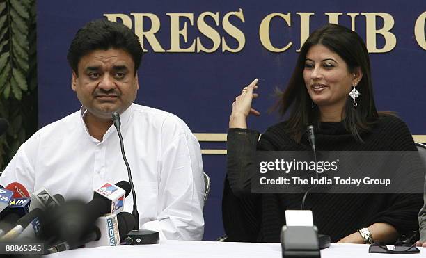 Chander Mohan alias Chand Mohammad, former deputy Chief Minister of Haryana with his Wife Fiza addressing a Press Conference in New Delhi, India