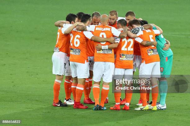 Roar huddle before the round 10 A-League match between the Brisbane Roar and the Wellington Phoenix at Cbus Super Stadium on December 9, 2017 in Gold...