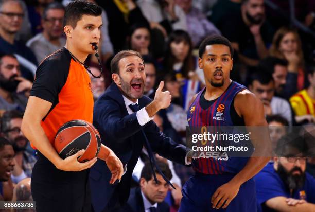 Phil Pressey and Sito Alonso during the match between FC Barcelona v Fenerbahce corresponding to the week 11 of the basketball Euroleague, in...