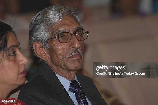 Rahim Rahi 21 Rahman Rahi Stock Photos, High-Res Pictures, and Images - Getty Images