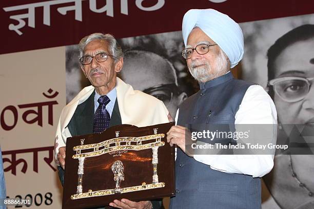 21 Rahman Rahi Stock Photos, High-Res Pictures, and Images - Getty Images