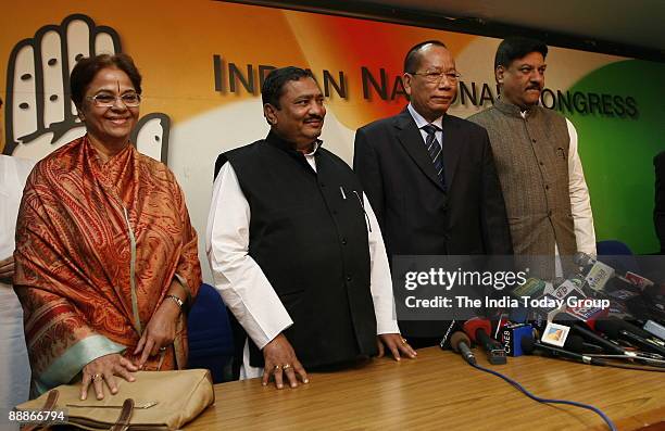 Congress Leader Prithviraj Chauhan along with Manorama Madhwaraj, Manjunath Kunnur and HT Sangliana addressing the Media at a press conference in New...