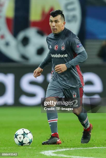 Gary Medel of Besiktas controls the ball during the UEFA Champions League group G soccer match between RB Leipzig and Besiktas at the Leipzig Arena...