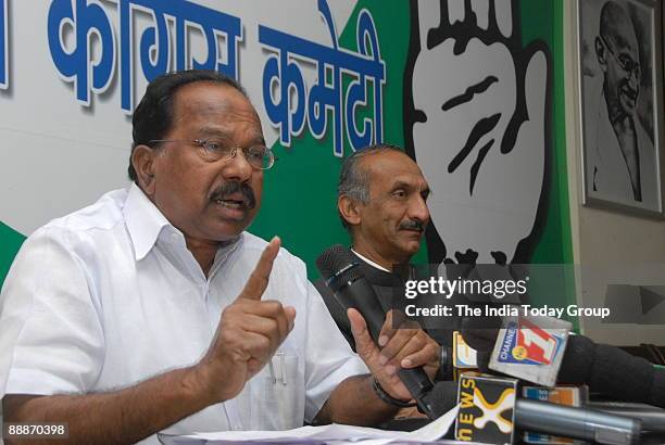 Verappa 167 Jp Agarwal Stock Photos, High-Res Pictures, and Images - Getty Images