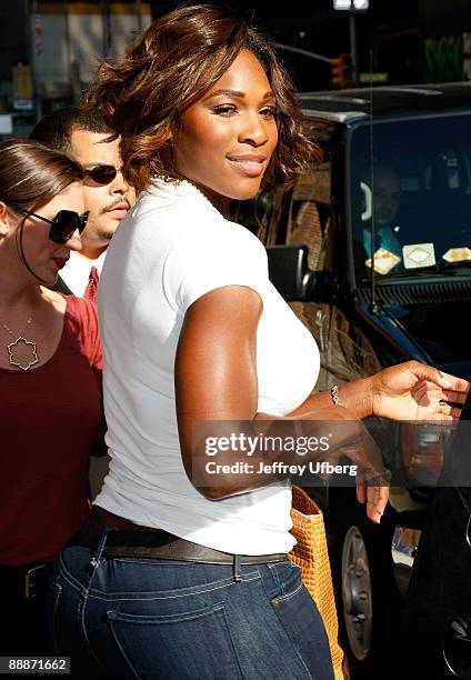 Wimbledon Tennis Champion Serena Williams visits "Late Show With David Letterman" at the Ed Sullivan Theater on July 6, 2009 in New York City.