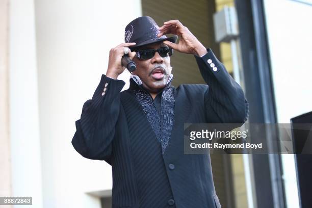 Singer Charlie Wilson performs in Grant Park in Chicago, Illinois on JUNE 26, 2009.