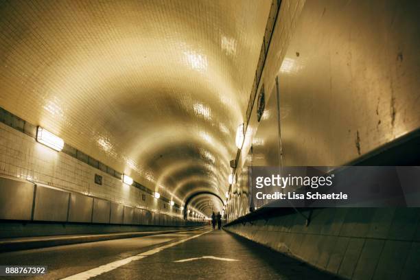 hamburg elbtunnel - elbtunnel stock pictures, royalty-free photos & images