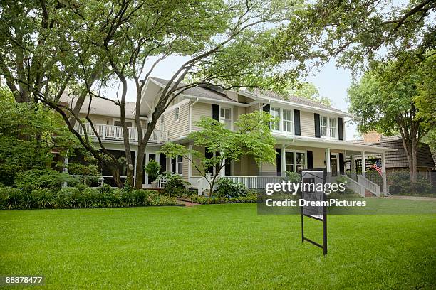 exterior view of home for sale - yard sign stock pictures, royalty-free photos & images